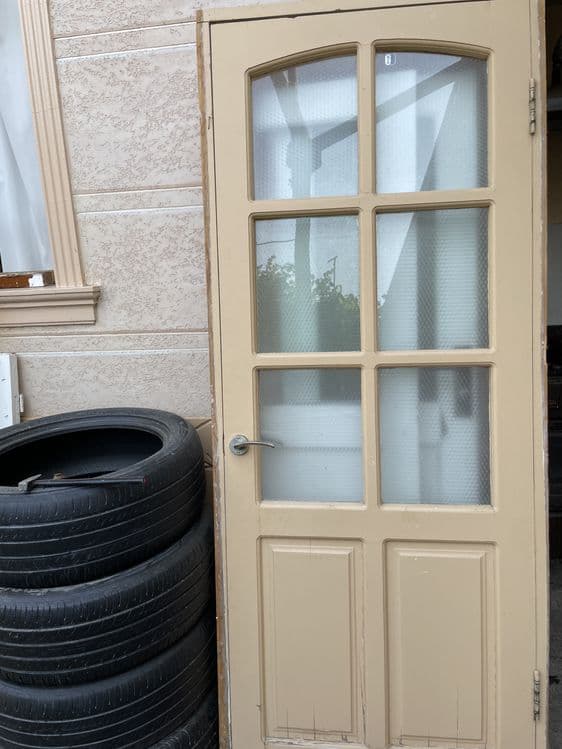 Тахта эшик тахта эшик тахта эшик. — 1