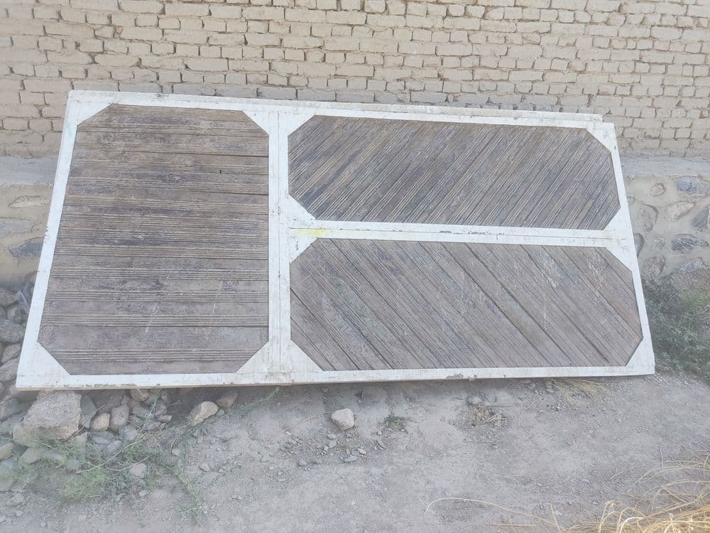 Sifatli taxtadan yasalgan darvoza sotiladi holati yaxshi tutilgan — 1