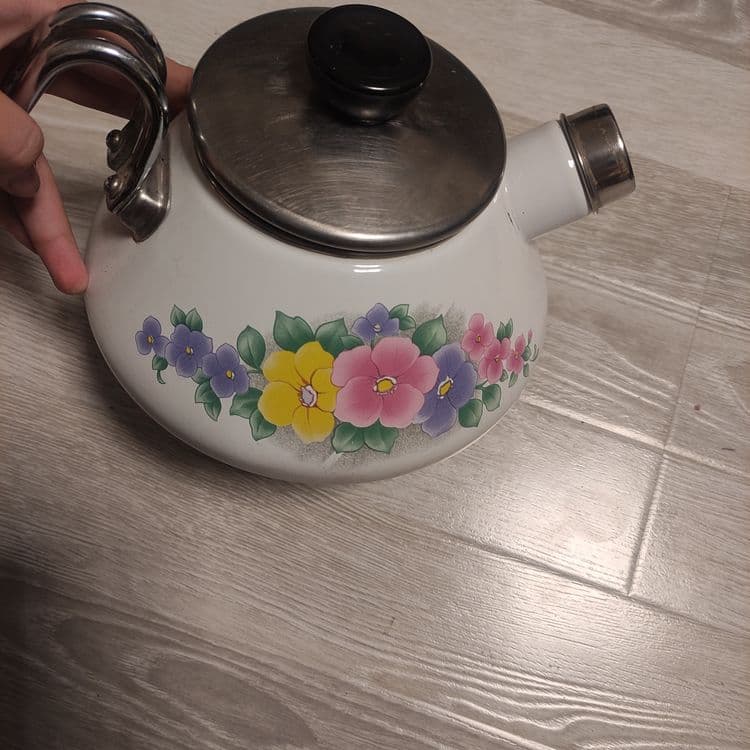 Чайник эмалированный, советский — 1
