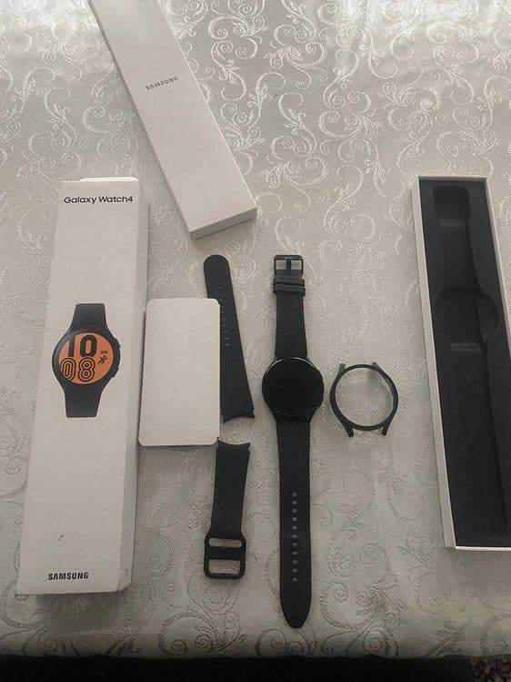 Samsung Galaxy Smart watch 4. 44mm — 1