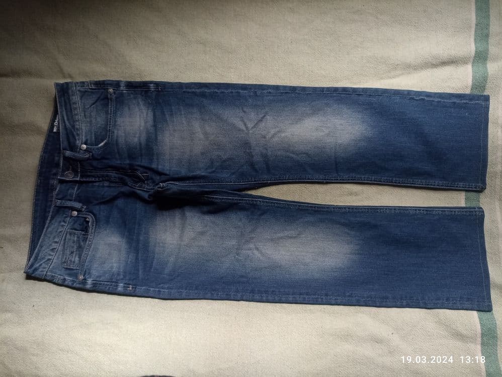 Женские джинсы 30р.новые — 1