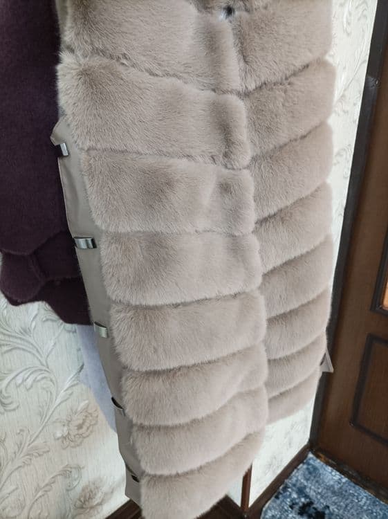 Продам срочно жилет из меха — 1