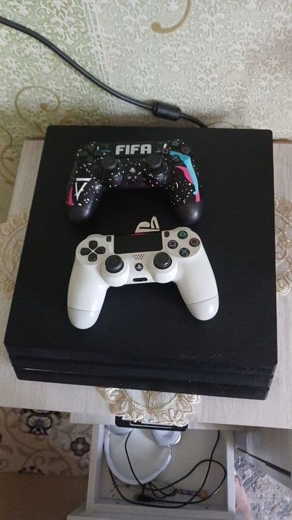 Playstation 4pro — 1