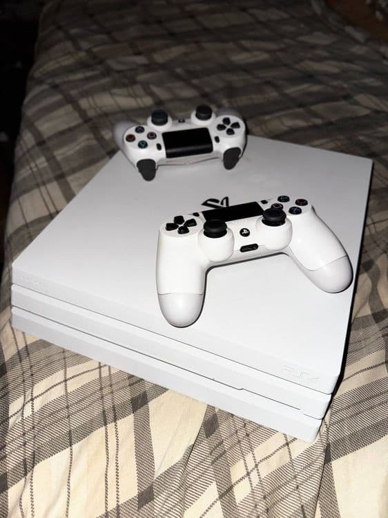Playstation 4 idial pro 1tb srochna — 1