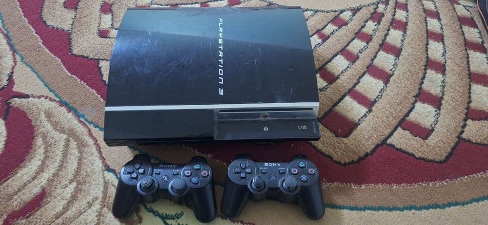 Playstation 3 disklari bilan — 1