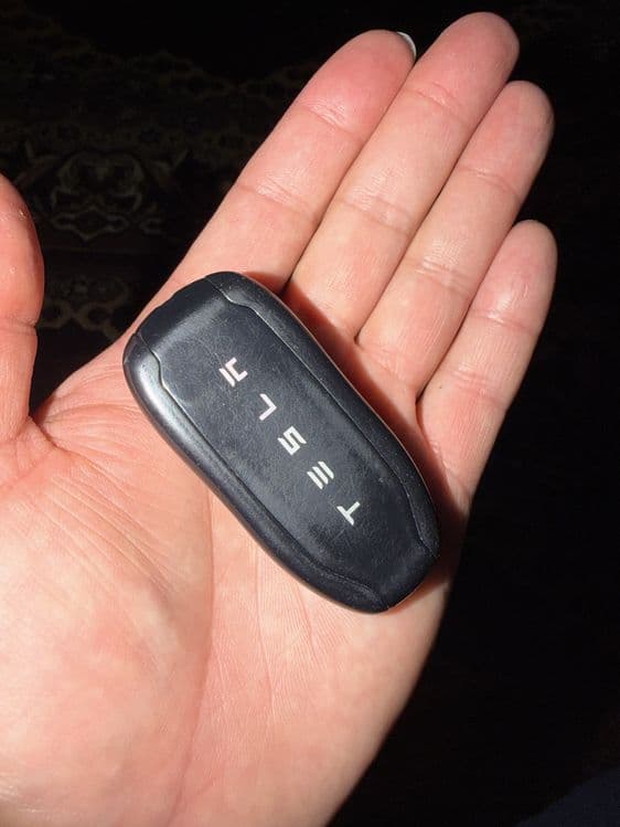 Tesla pult elektro mobil — 1