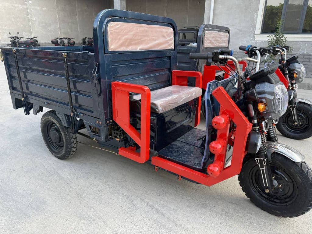 UCH G'ILDIRAKLI ELEKTRO MOTOTRANSPORT — 1
