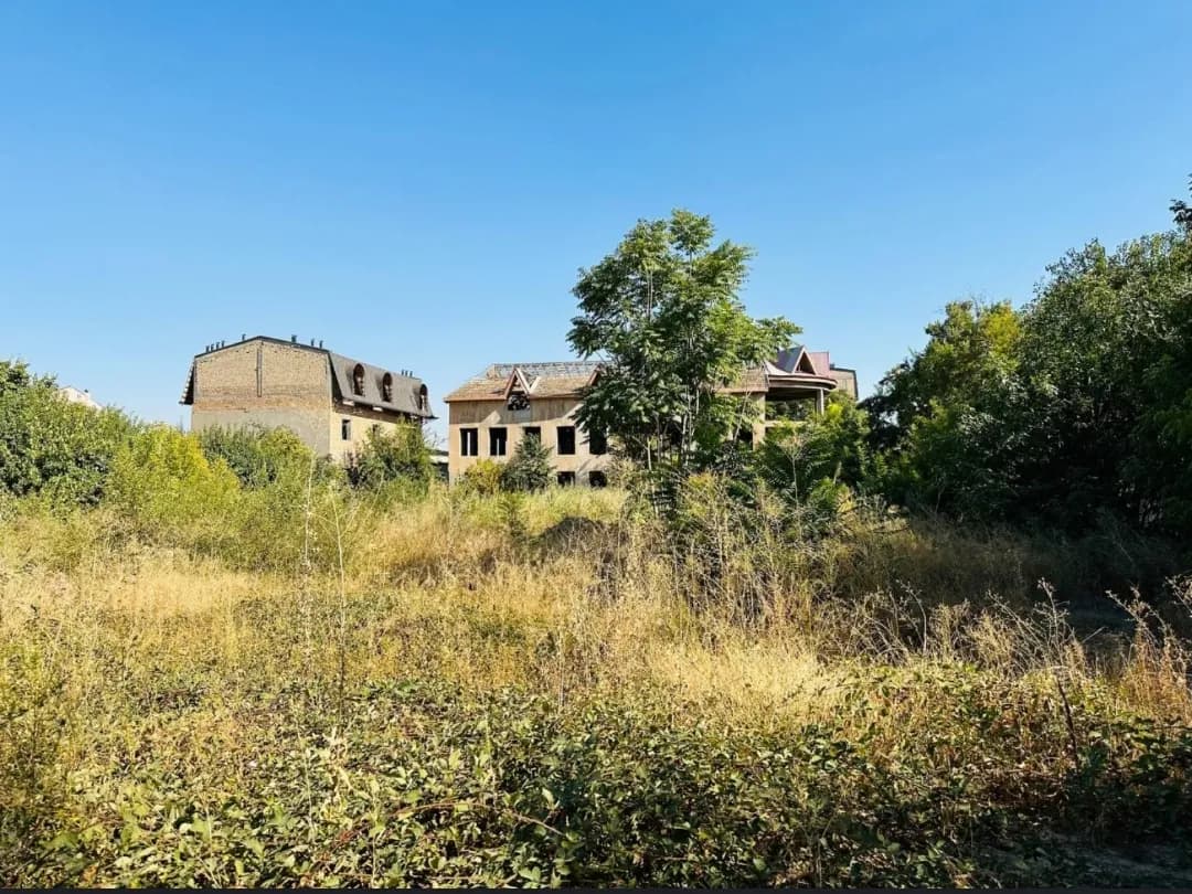 Улица Шукура Бурханова
Ор. Центр Луначарского
(Мирзо - Улугбекский район) — 1