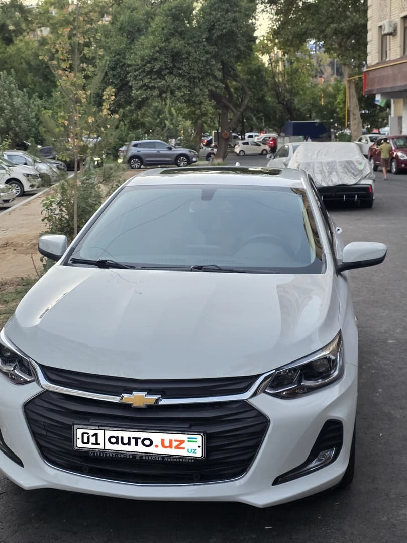 Chevrolet Onix 2024 — 1