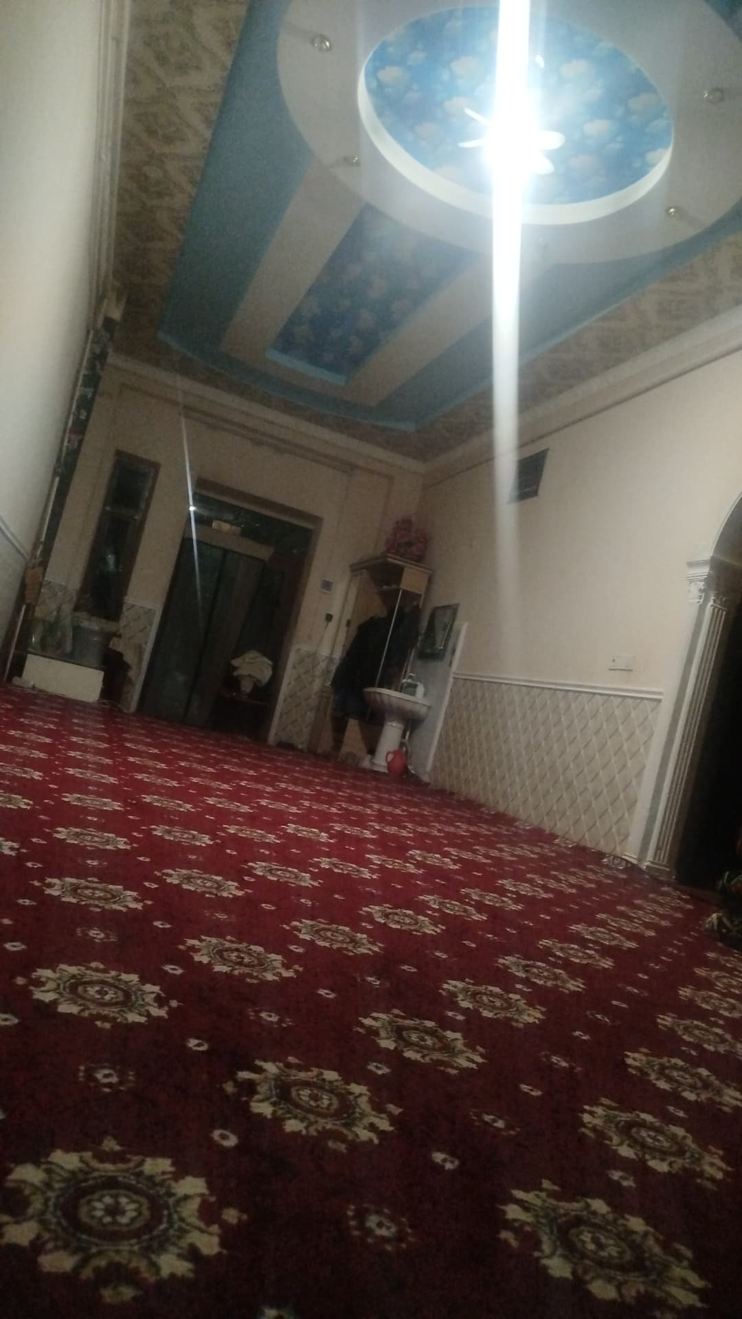 Шарк бозор — 1