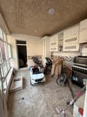 Участка Сотилади Яшнабод район Фаргона Йули Табиби Кучаси Мактаб Бохча йонида 4 Сотих 4 хона + ошхона Холл Тапчан