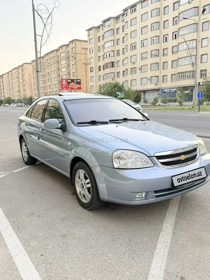 Chevrolet Lacetti, 3 позиция 2010 — 1