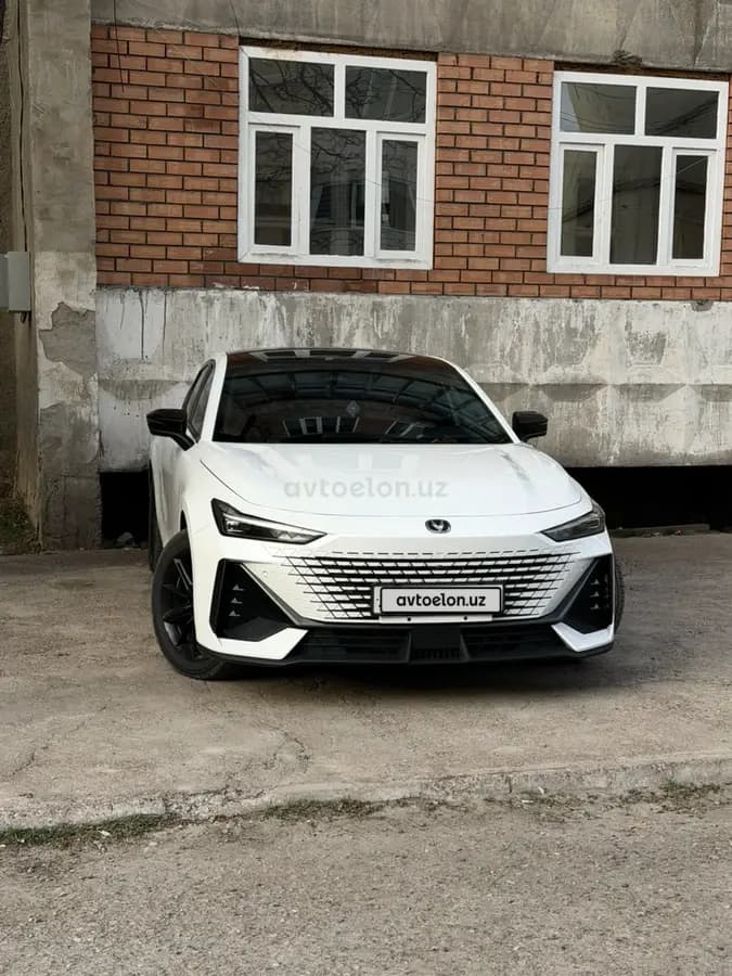 Changan UNI-V 2023 — 1