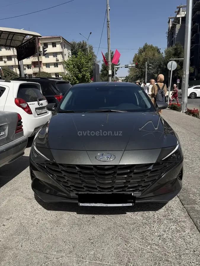 Hyundai Elantra 2022 — 1