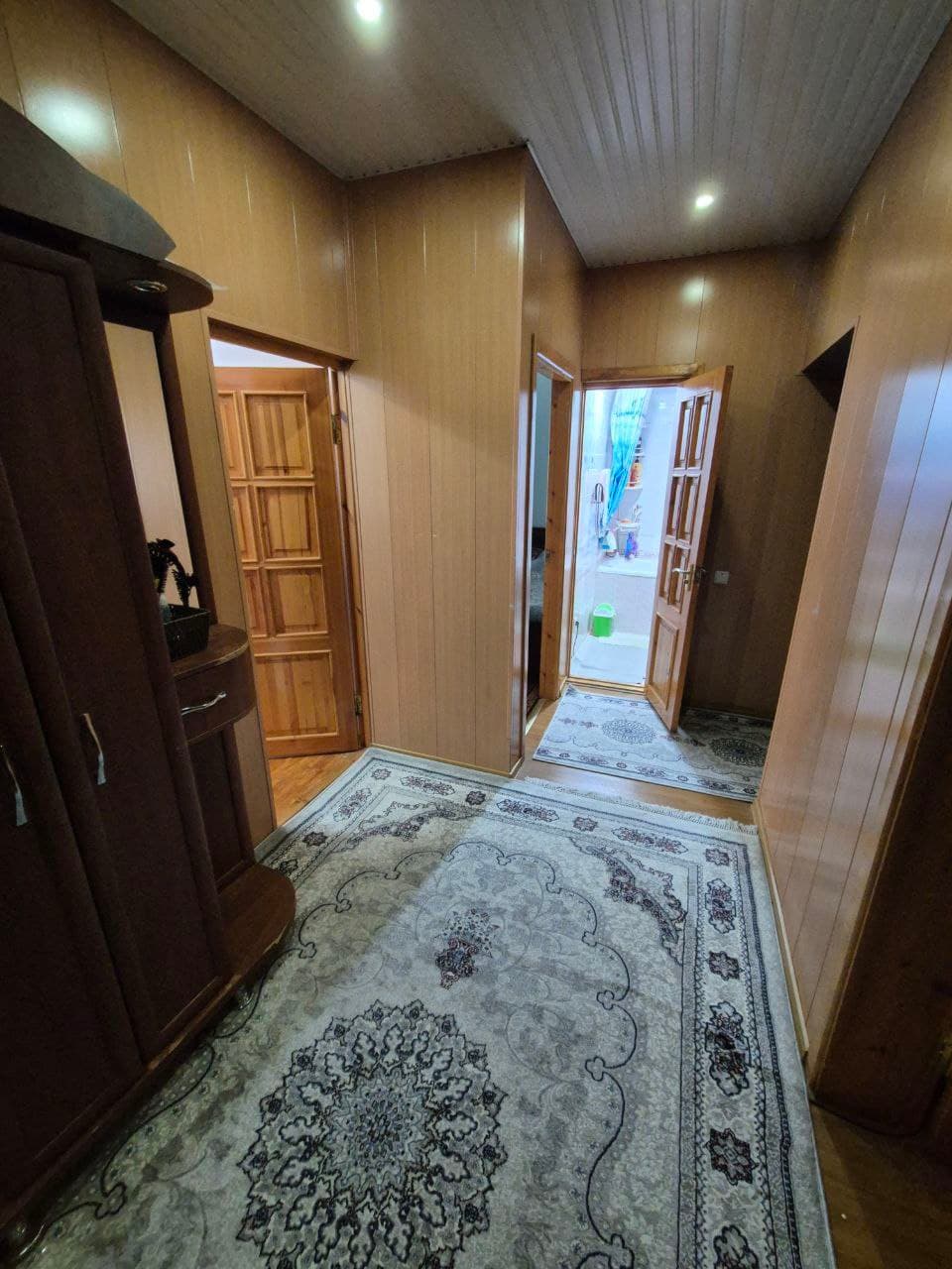 Срочно продам четырёх комнатнаю квартиру — 1