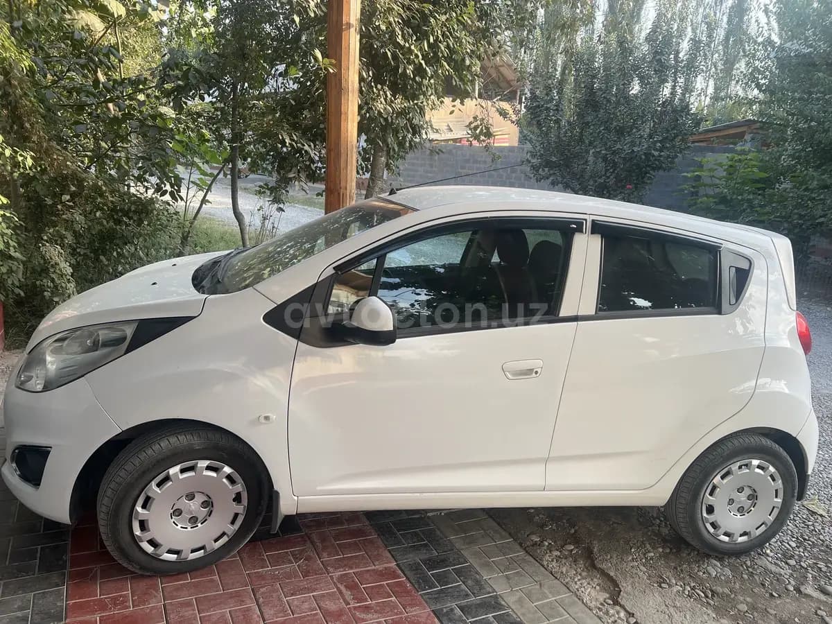 Chevrolet Spark, 1 позиция 2014 — 1