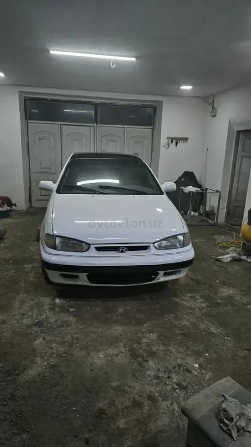 Hyundai Elantra 1996 — 1