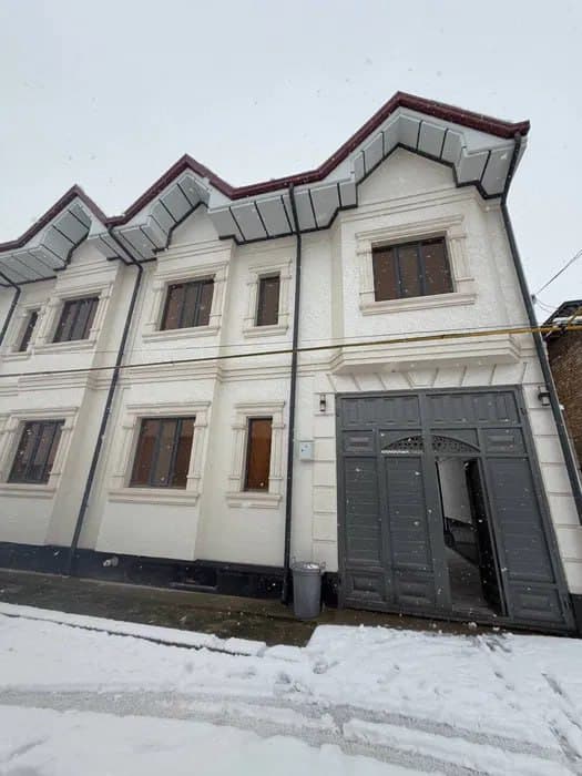 Бинокор, 5 xona, 240 m² · ID 40058 — 1