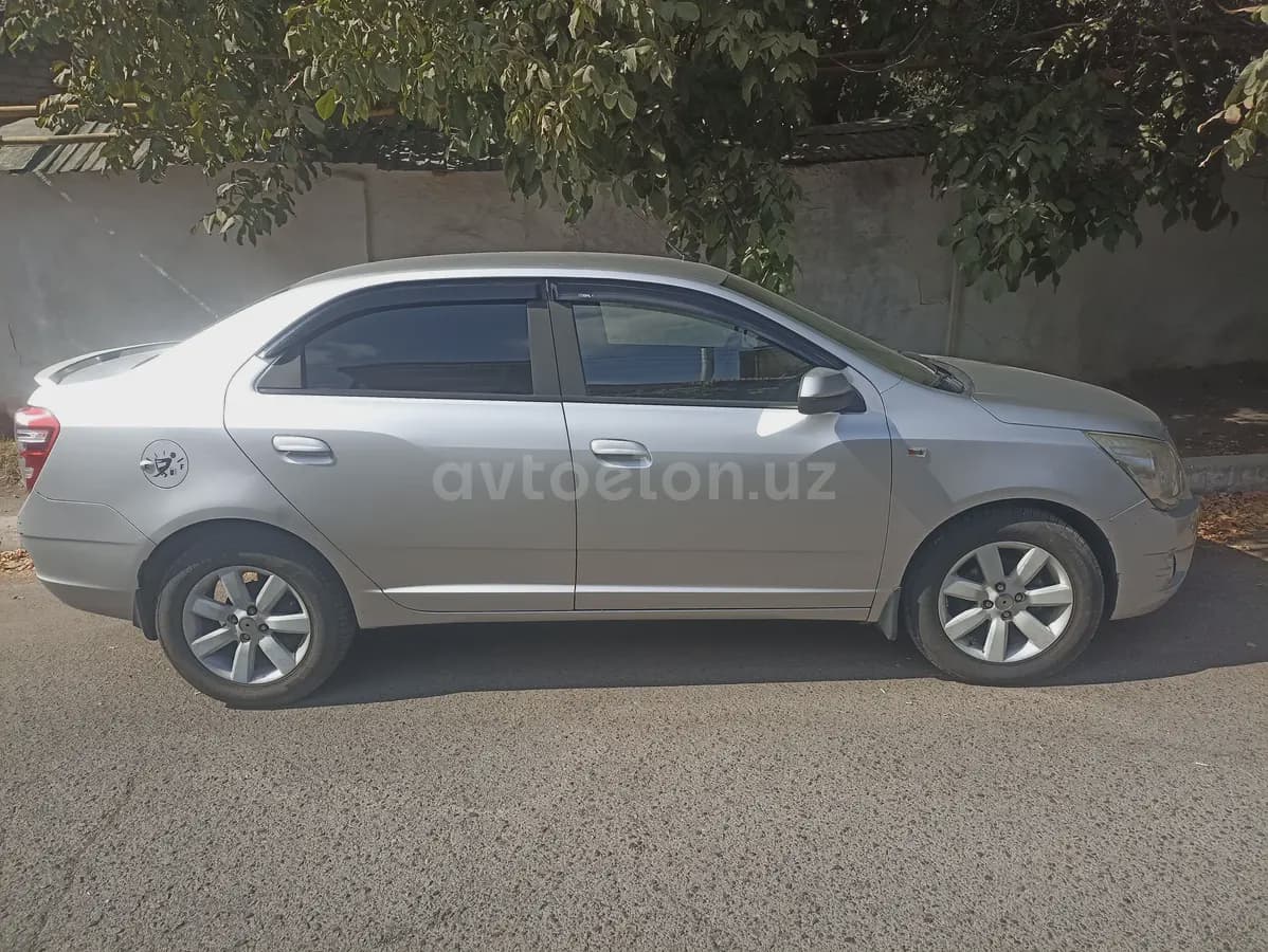 Chevrolet Cobalt, 3 позиция 2013 — 1