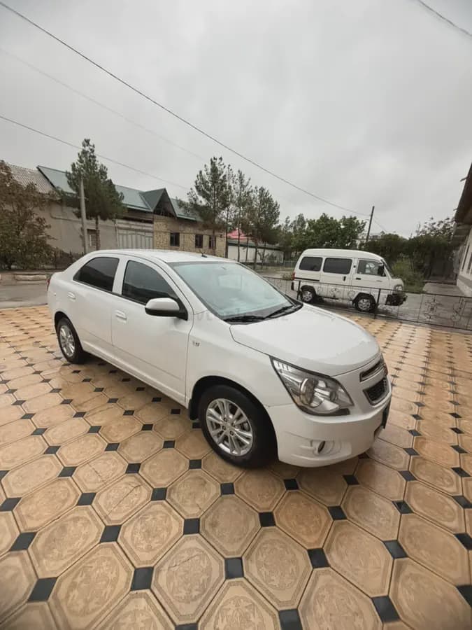 Chevrolet Cobalt, 4 позиция 2025 — 1