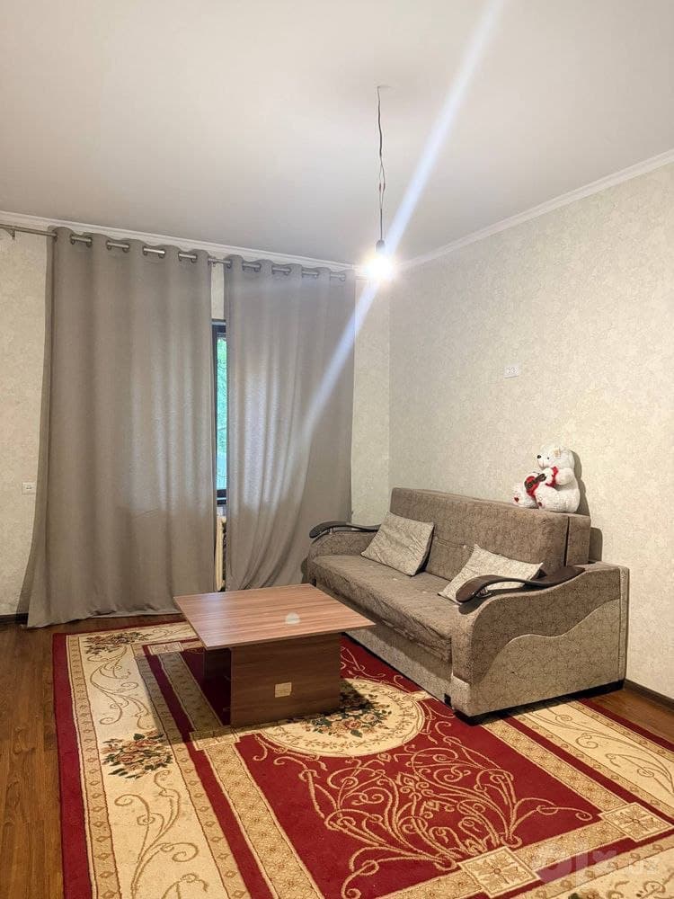 SERGELI QUYLIQ MASSIV 5 — 1