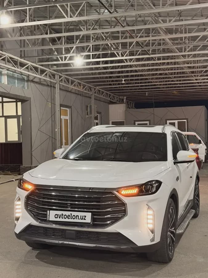 Jetour X70 Plus 2022 — 1