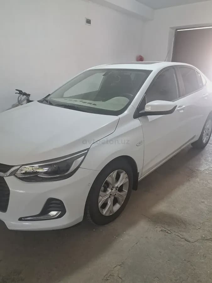 Chevrolet Onix 2024 — 1
