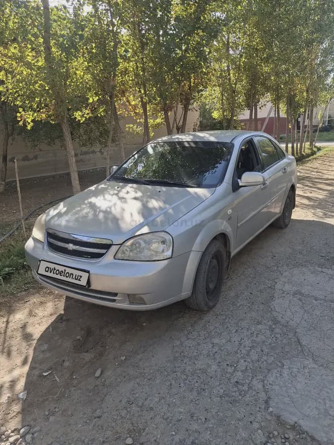 Chevrolet Lacetti, 2 позиция 2010 — 1