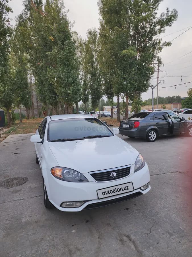 Chevrolet Gentra, 1 позиция 2017 — 1