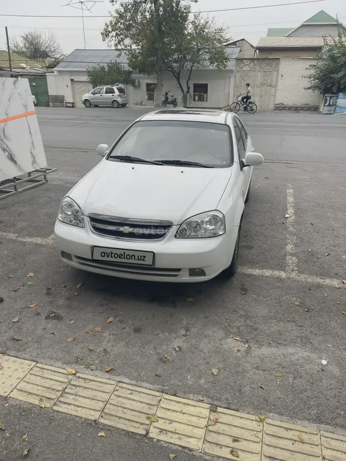 Chevrolet Lacetti, 3 позиция 2013 — 1