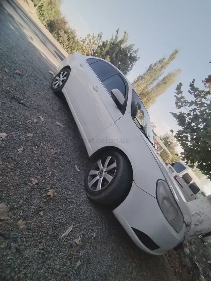 Chevrolet Epica, 2 позиция 2008 — 1