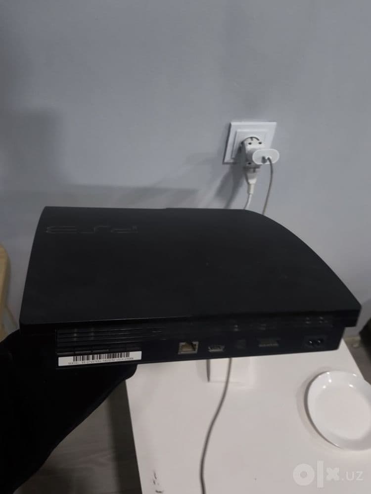 playstation 3 lar sotiladi 4tadan pultlari bor — 1