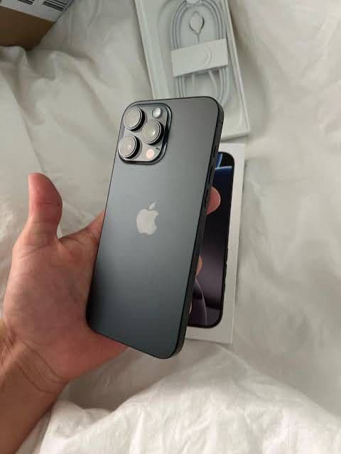 Iphone 16 pro max qora — 1