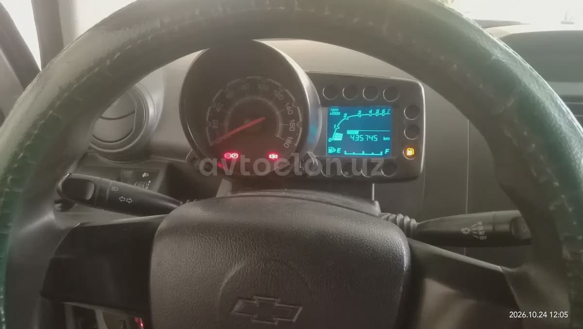 Chevrolet Spark, 1 позиция 2012 — 1