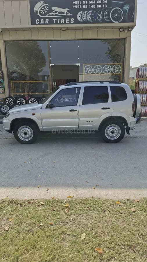 Chevrolet Niva 2005 — 1