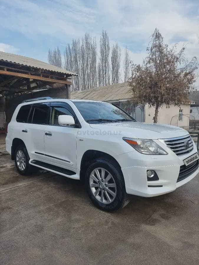 Lexus LX 570 2010 — 1