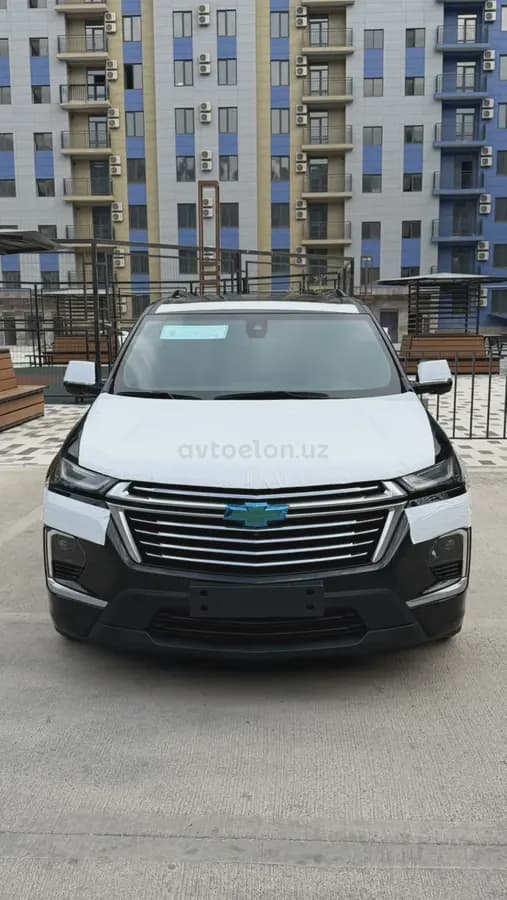 Chevrolet Traverse 2023 — 1
