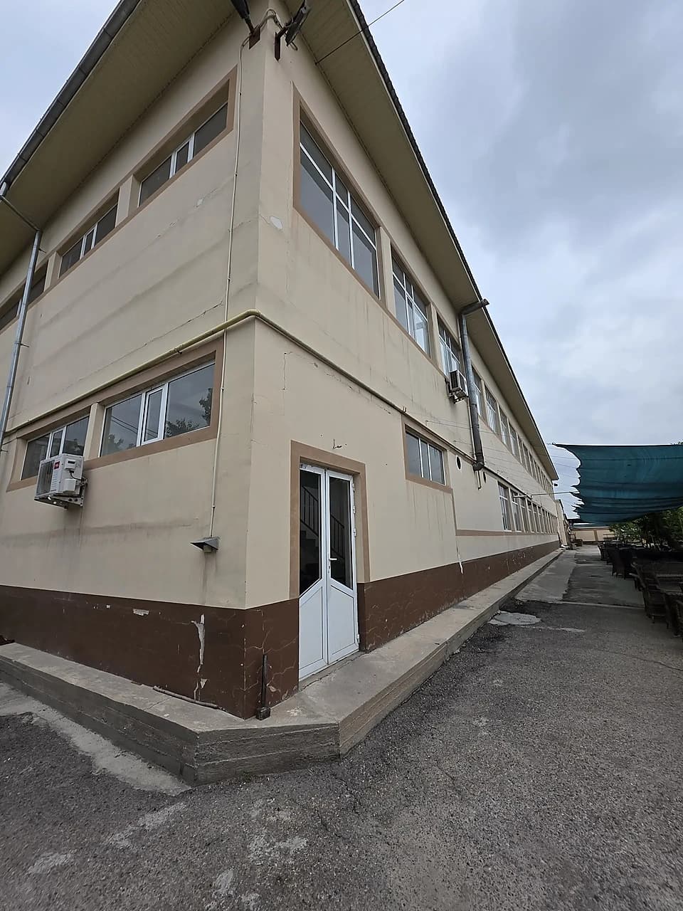 Аренда 2000м² под склад/производство Мирабадский район, справа от РОВД — 1